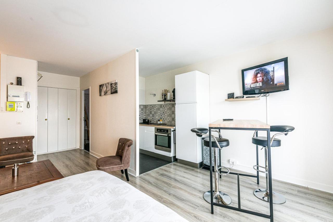 Apartamento Le Septieme - Vue Cathedrale - Saint Remi Reims Exterior foto